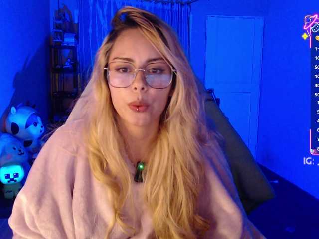 7Hana7's BongaCams show and profile