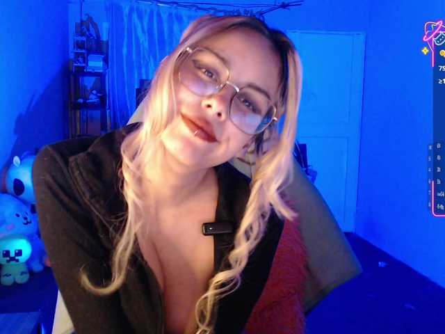 7Hana7's BongaCams show and profile