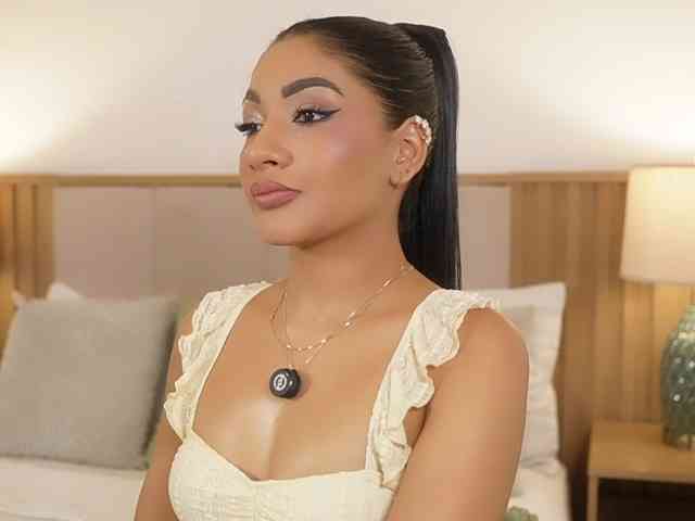 LisaBell Live Webcam on BongaCams