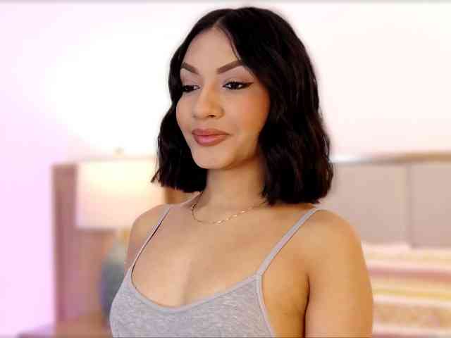 LisaBell webcam