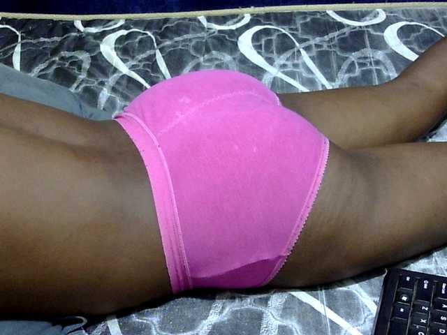 Crazychic's BongaCams show and profile