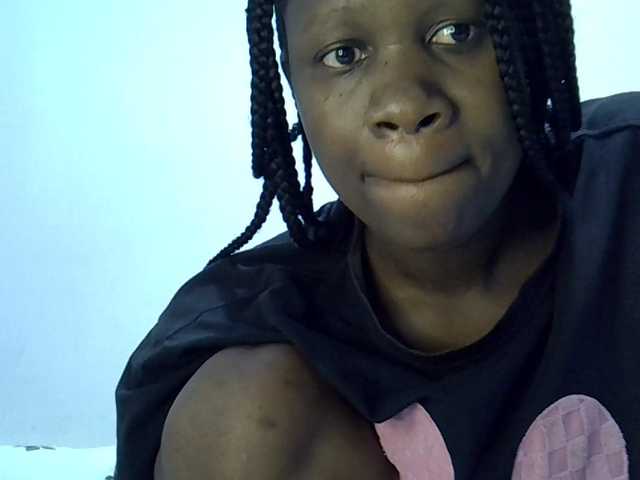 Hotberry's BongaCams show and profile