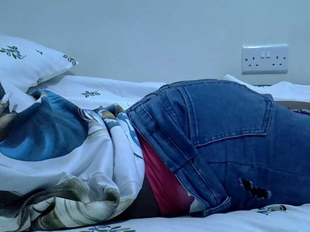 Hotberry's BongaCams show and profile