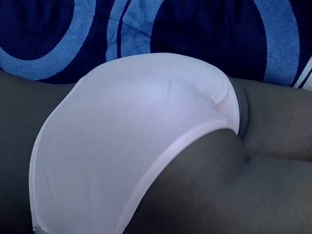 Hotberry's BongaCams show and profile