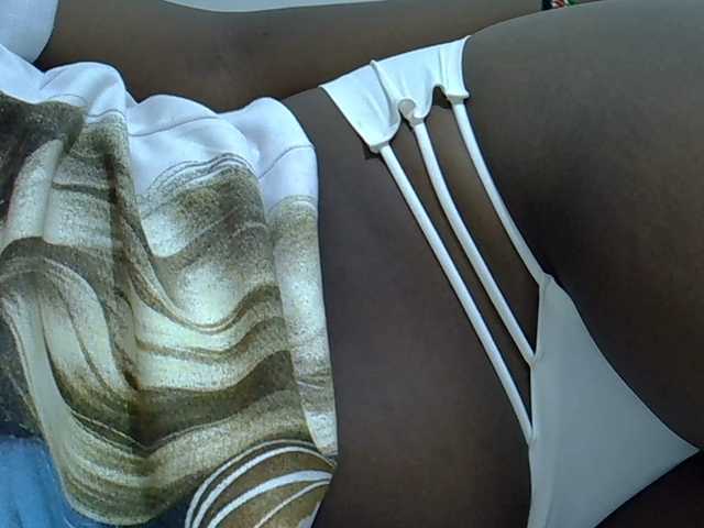 Hotberry's BongaCams show and profile