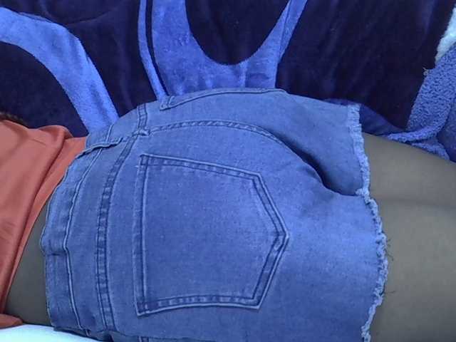 Hotberry's BongaCams show and profile