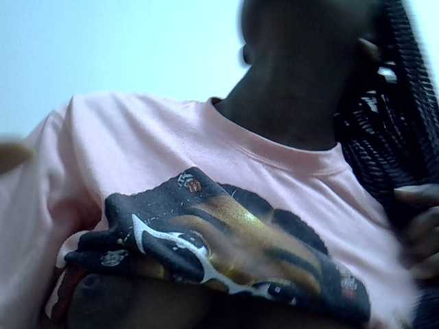 Hotberry's BongaCams show and profile