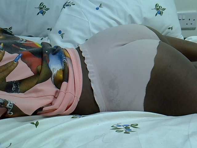 Hotberry's BongaCams show and profile