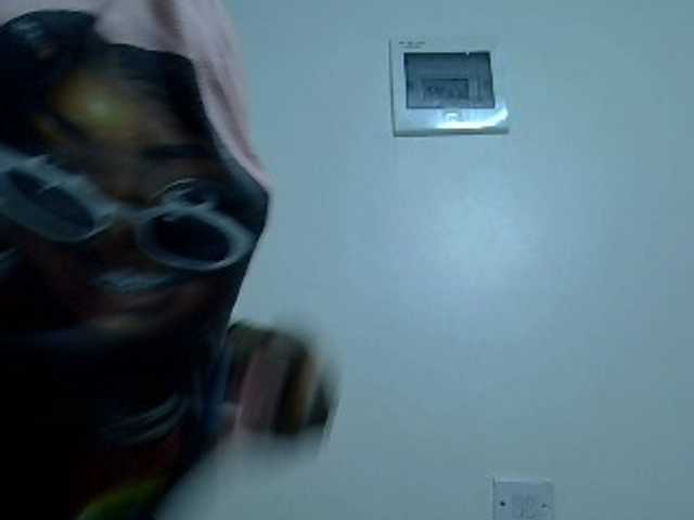 Hotberry's BongaCams show and profile