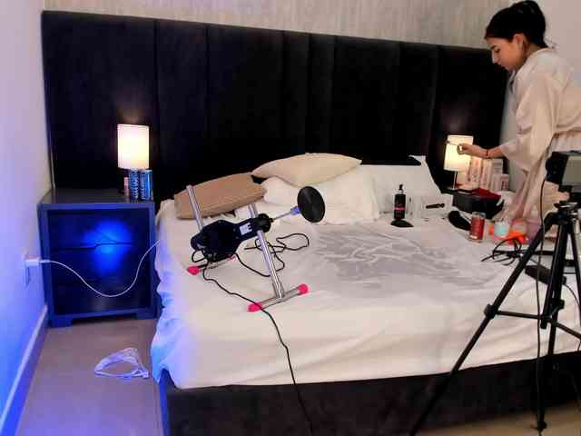 LiilithHarperr webcam