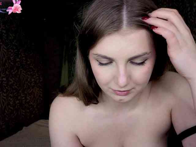 LoveKissBit webcam