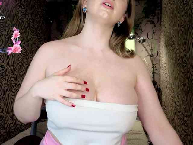 LoveKissBit Live Webcam on BongaCams