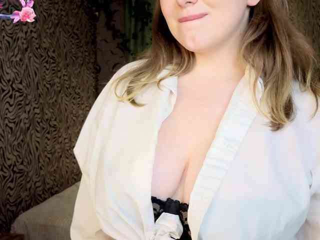 LoveKissBit webcam
