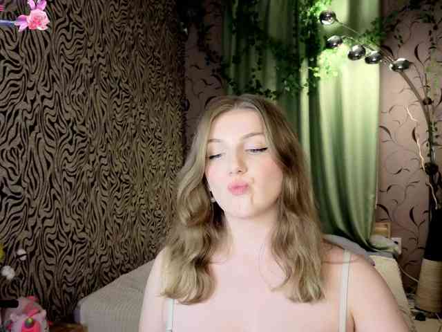 LoveKissBit webcam