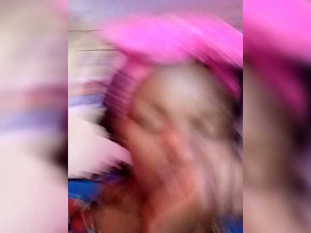 Traziccarl Live Cam and Statistics on UnifiedCams