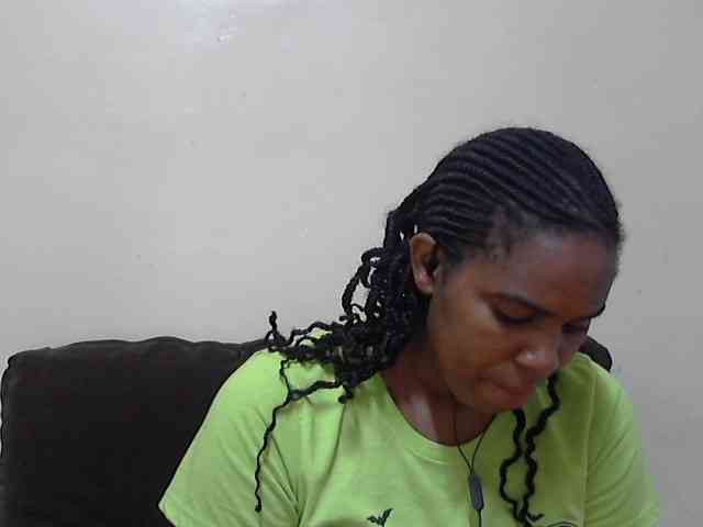 Sexydoll002 webcam