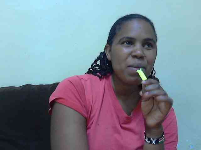 Sexydoll002 webcam