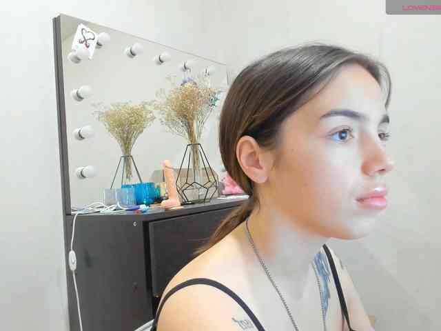 chatroom nude Alisasskiss