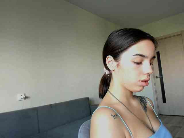 free livesex Alisasskiss