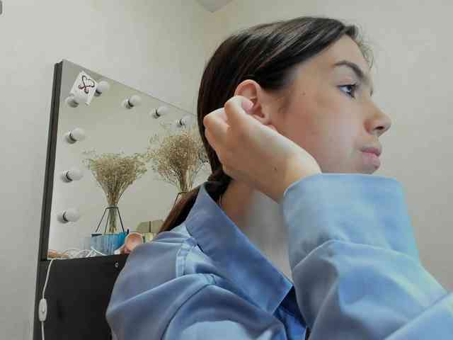 web cam nude chat Alisasskiss