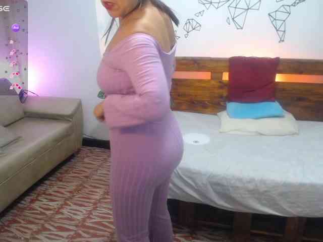 Yeseniaa25