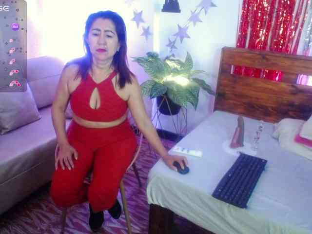 Yeseniaa25 webcam