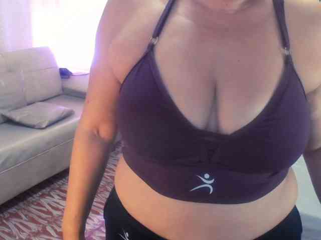 Yeseniaa25 Yeseniaa25