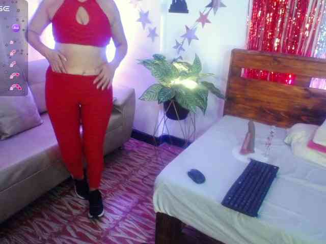Yeseniaa25 webcam