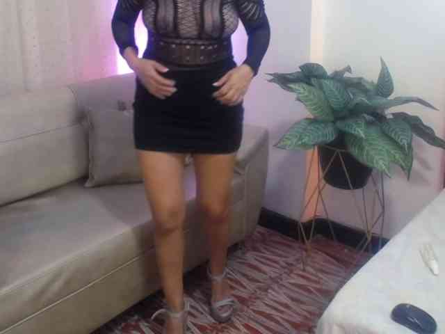 Yeseniaa25