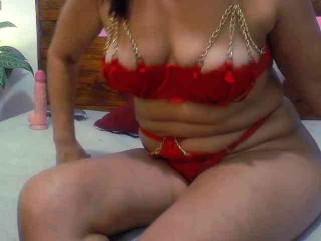Yeseniaa25 webcam