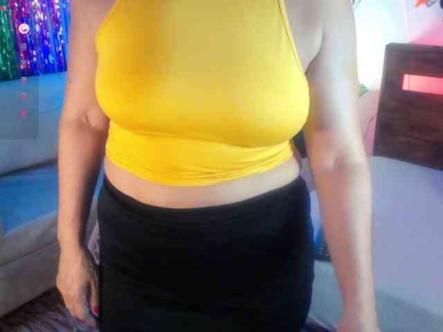 Yeseniaa25