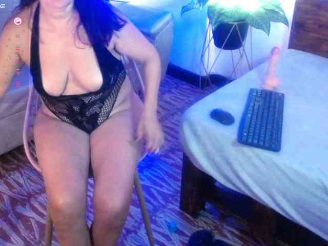 Yeseniaa25 Yeseniaa25