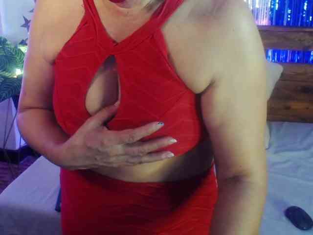 Yeseniaa25 webcam