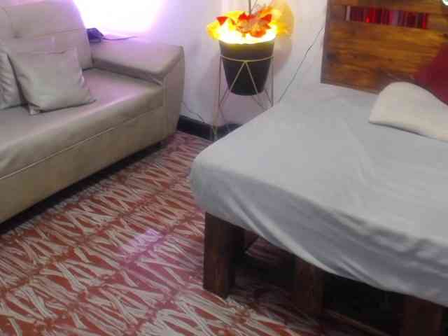 Yeseniaa25 Yeseniaa25