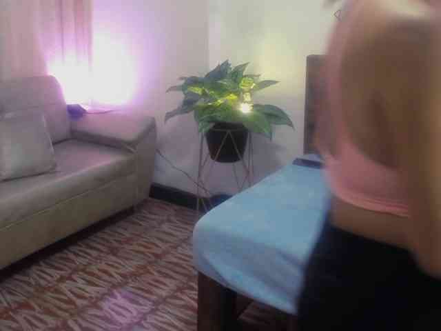 Yeseniaa25 Yeseniaa25