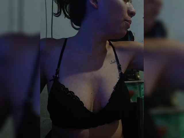 martiluuz Live Webcam on BongaCams