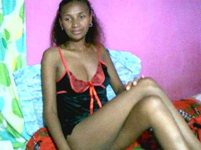 Chellah01 bongacams