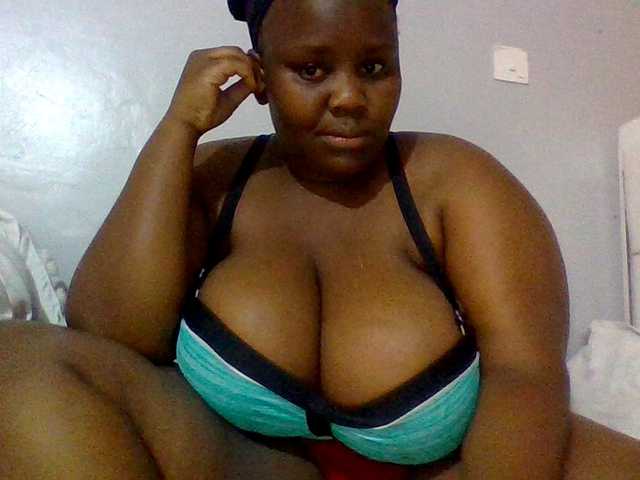 Profile and Statistics for Bursty-Monique on BongaCams