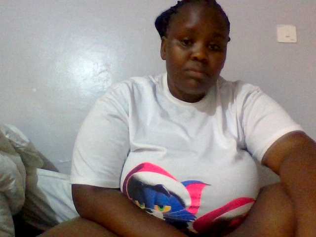 Bursty-Monique Live Cam on BongaCams