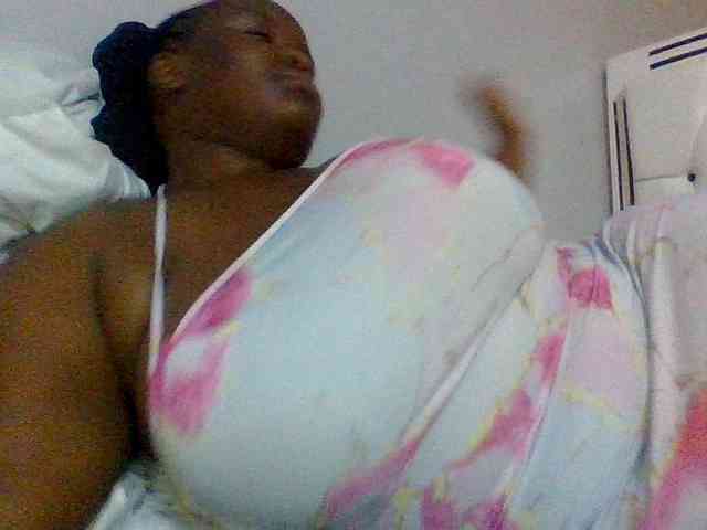 Bursty-Monique webcam