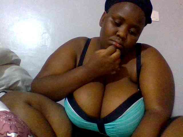 Bursty-Monique webcam