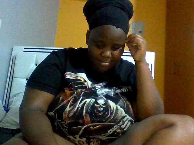 Bursty-Monique webcam