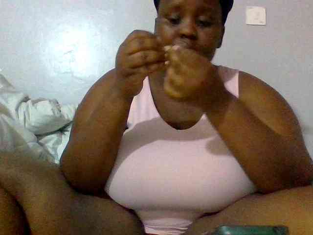 Bursty-Monique webcam