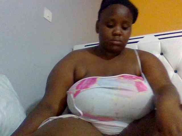 Bursty-Monique webcam