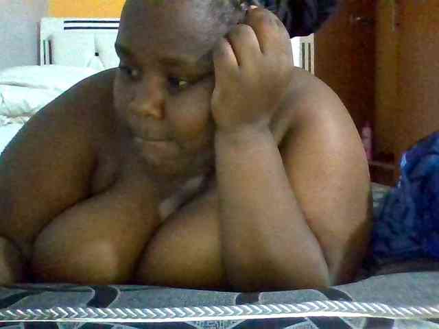 Bursty-Monique webcam