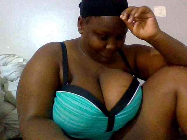 Bursty-Monique webcam