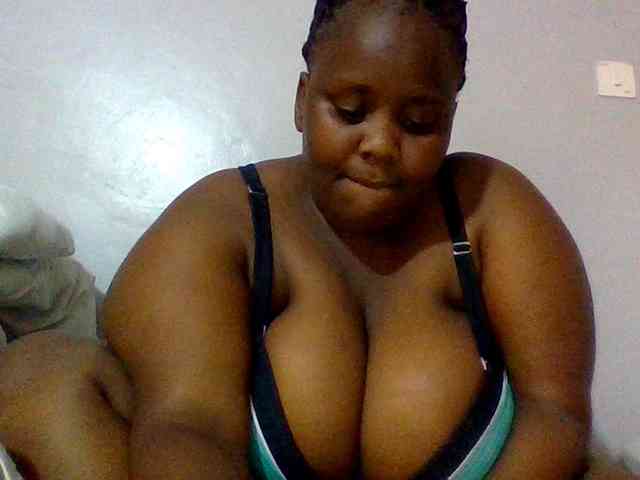 Bursty-Monique webcam