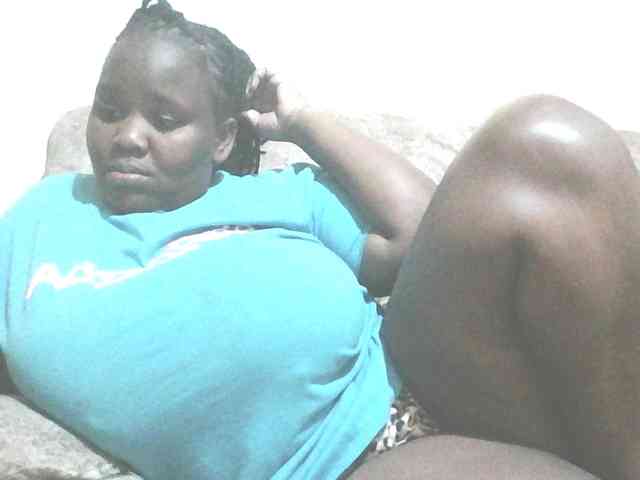 Bursty-Monique webcam