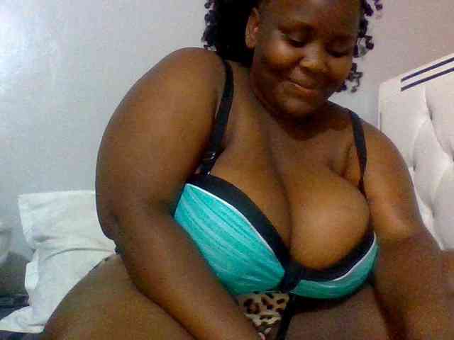 Bursty-Monique webcam