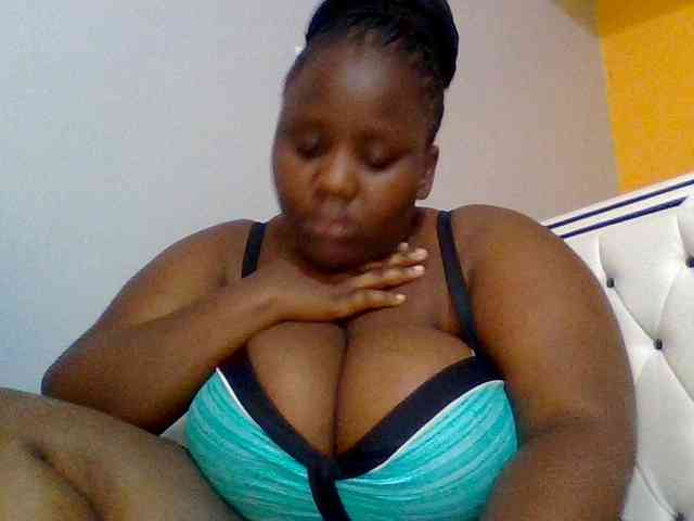 Bursty-Monique webcam